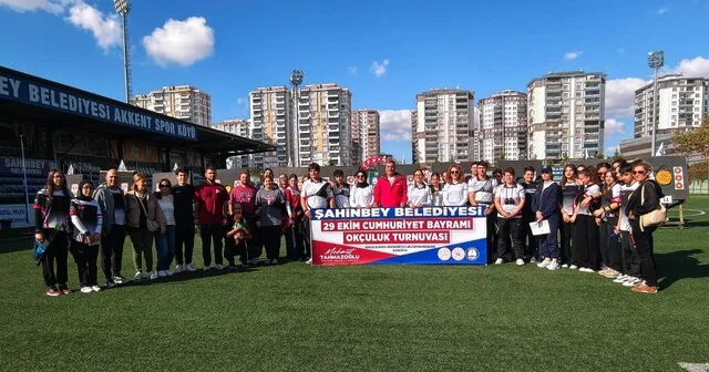 Şahinbey de Cumhuriyet coşkusu sahalara taşındı Gaziantep Haberleri Habertürk Yerel Haberler
