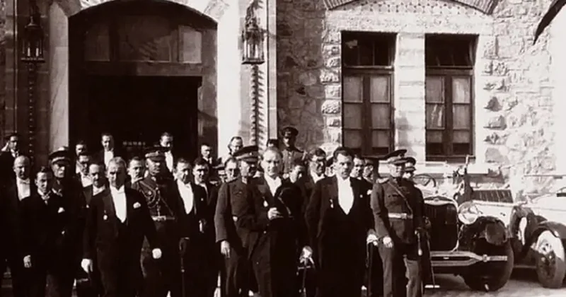 Türkiye Cumhuriyeti 103 yaşında! Gazi Mustafa Kemal Atatürk önderliğinde Yaşasın Cumhuriyet