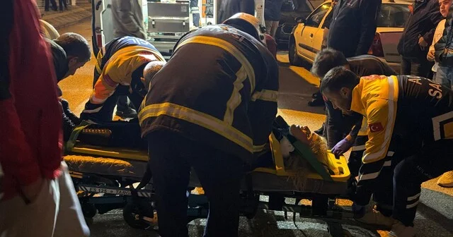 Adıyaman da kazanın ardından savrulan iki otomobil vitrin camına çarptı: 2 yaralı Adıyaman Son Dakika Haberleri Habertürk Yerel Haberler