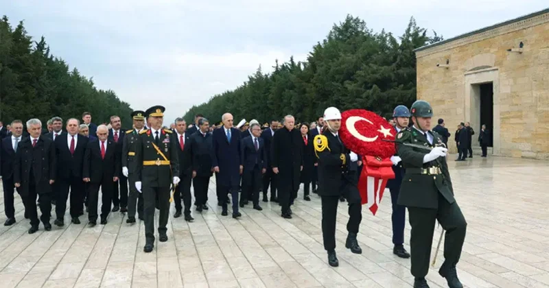 Cumhurbaşkanı Erdoğan ve devlet erkanı Cumhuriyet in 103. yılında Anıtkabir i ziyaret etti Son Haberler
