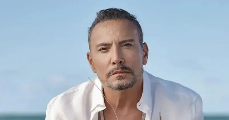 17 yıldır bu evde yaşıyor, halı bile kullanmıyor! Cenk Eren’in Boğaz manzaralı evinden dikkat çeken kurallar...