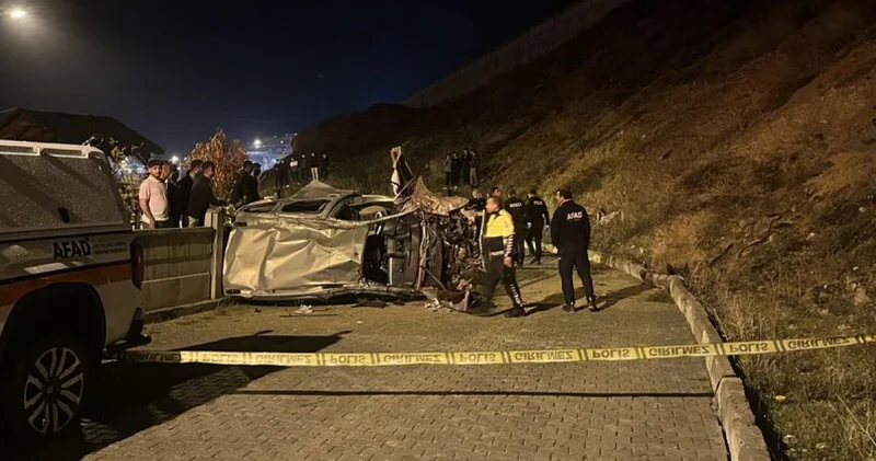 Erzurum da hafif ticari araç devrildi: 2 ölü, 2 yaralı Son dakika haberleri