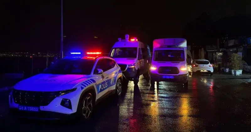 Beylikdüzü nde balık tutmak için denize açılan kişinin botu alabora oldu: 1 ölü