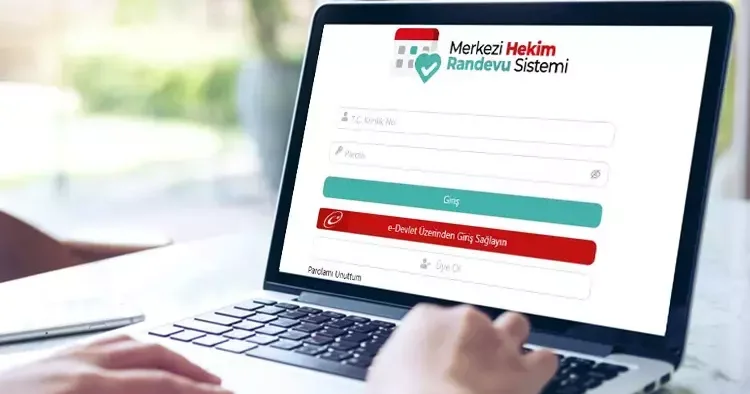 Sağlık Bakanı Memişoğlu ndan MHRS ye ilişkin açıklama: 4 4,5 milyon randevu bekleyen hasta vardı, şu anda 300 binlerin altına düşürdük