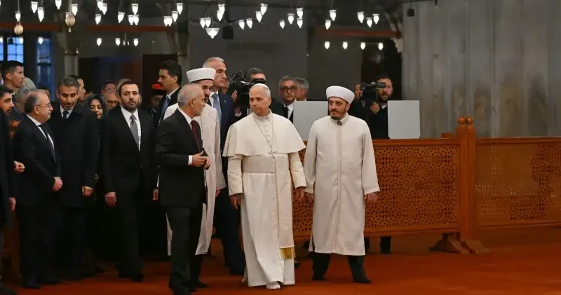 Papa 14. Leo Sultanahmet Camii’ne geldi İstanbul Haberleri