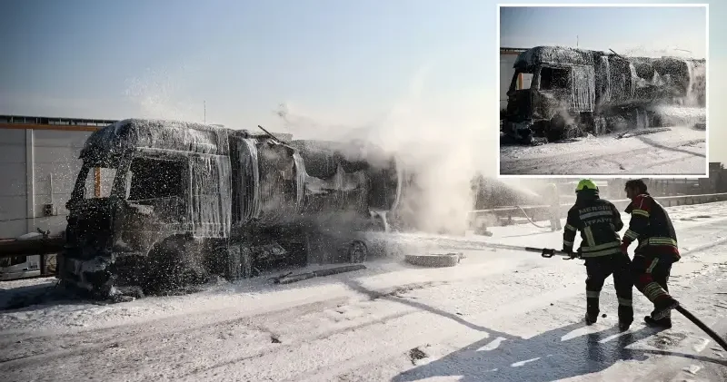 Mersin de akaryakıt yüklü tankerde çıkan yangın söndürüldü Mersin Haberleri