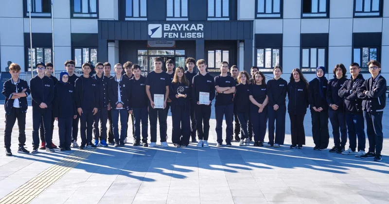 Lise öğrencilerinden uluslararası yarışmalarda çifte başarı