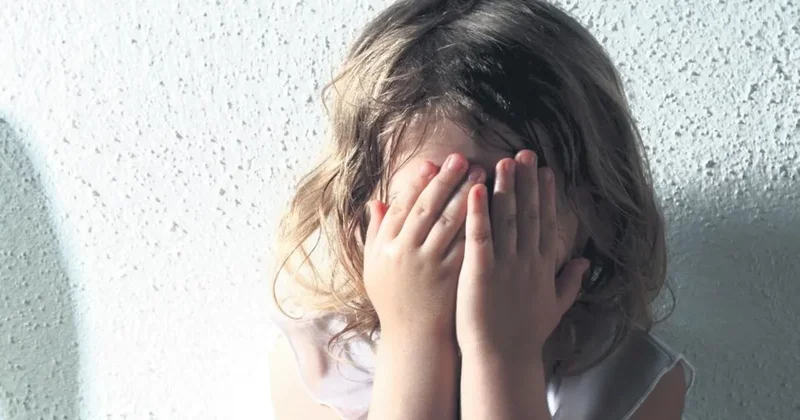 Ailedeki şiddet çocuğu vuruyor