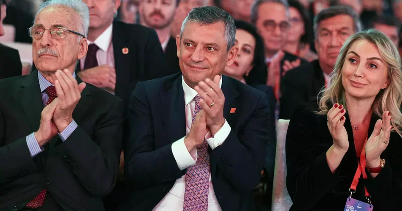 Bir TIR dolusu 25,1 milyon imza! CHP Kurultayı nda sürpriz hamle, gören bir daha baktı