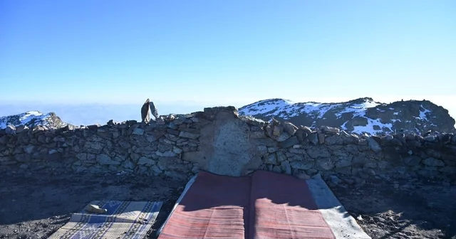 Yanan Kırklar Mescidi nin yerine yenisi yapılacak Trabzon Haberleri