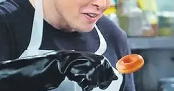 MEVLÜT TEZEL Ultra zenginler ne yer, ne içer?