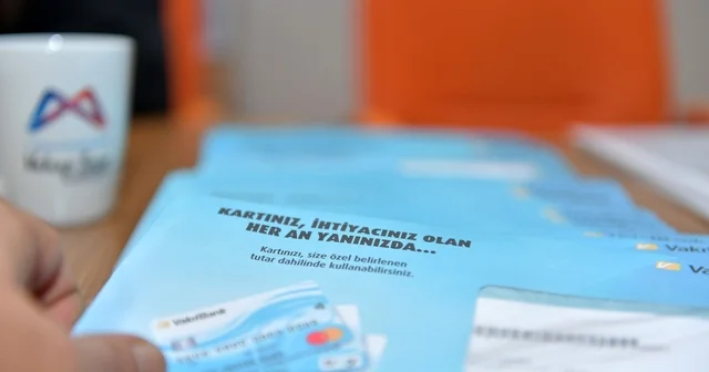 Mersin de öğrenim yardımlarının ilk taksiti hesaplara yatırıldı Mersin Haberleri