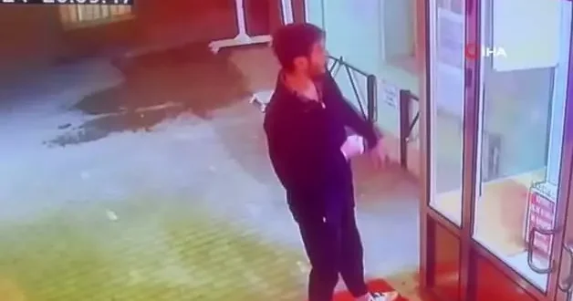 Bunu da gördük: Eskişehir de camiye yumruklu saldırı!