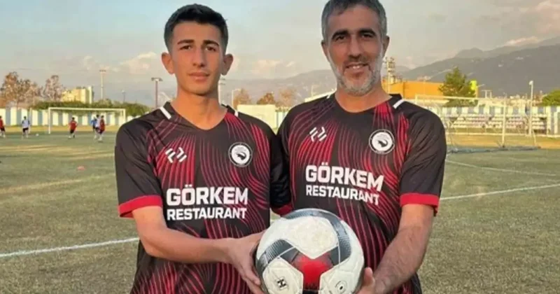 Baba oğul aynı takımda oynuyorlar