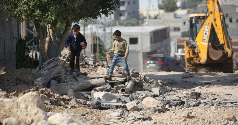 Katil İsrail ordusu Tubas a saldırılarını başlatmasından bu yana 130 Filistinliyi yaraladı