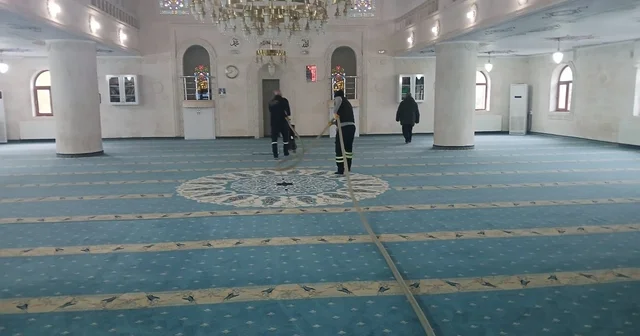 Batman da dini mekanlarda temizlik çalışması yapılıyor Batman Haberleri