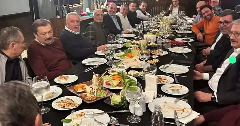 Aynı masada görüntülenmişlerdi! Mehmet Ağar açıkladı: Görevden alınmama nedeni fotoğraf değil