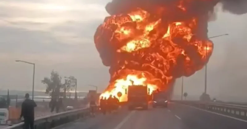 Mersin de korku dolu anlar! Akaryakıt yüklü tanker alev alev yandı