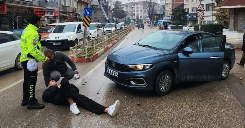 Bursa’da otomobille çarpışan motosiklet sürücüsü yaralandı