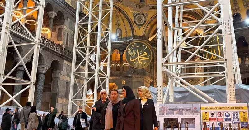 AK Parti heyetinden Ayasofya i Kebir Cami i Şerifi’nde restorasyon incelemesi