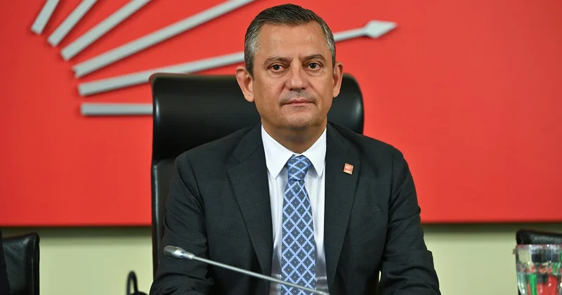 Özgür Özel yeniden CHP Genel Başkanı seçildi