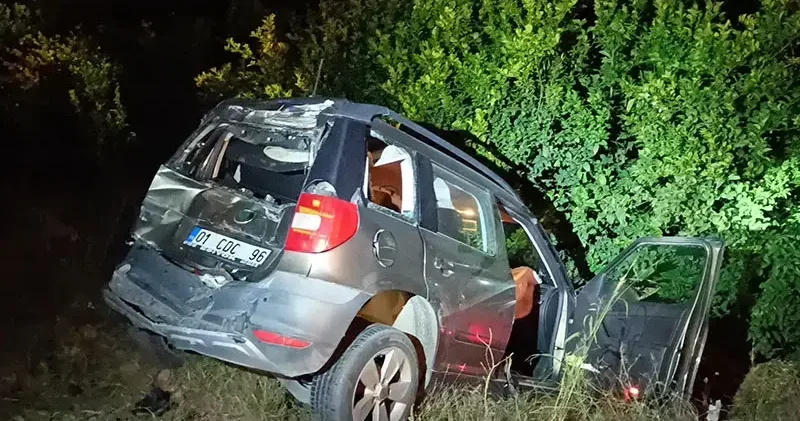 3 aracın karıştığı zincirleme kazada 2 kişi yaralandı