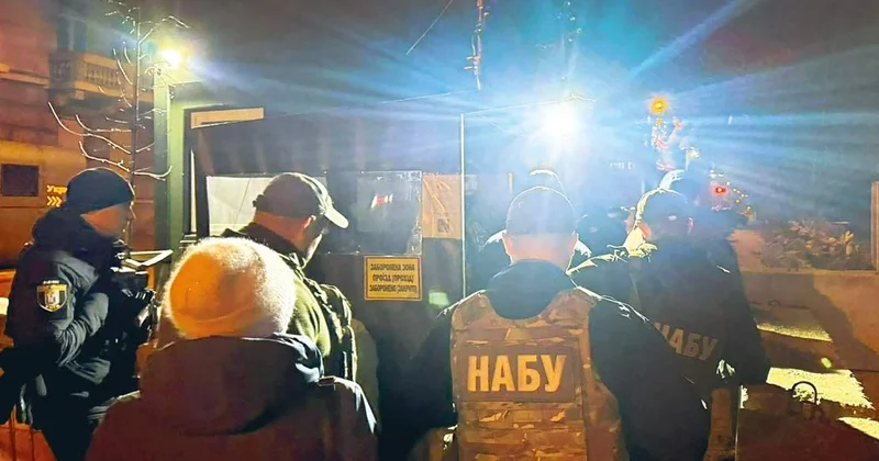 Ev ve ofisini aradılar… Zelenski’nin başdanışmanı istifa etti