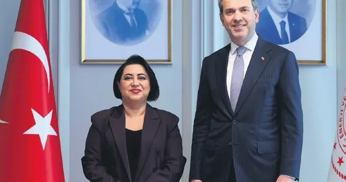 ÖZLEM DOĞANER Türkiye enerjide sahneye çıkıyor