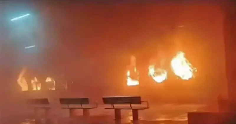 Hindistan da tren faciası: Yolcular alevler içinde kaldı