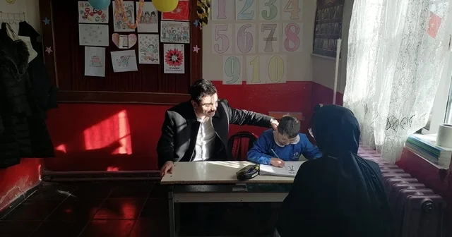Susuz Kaymakamı Tutal ın okul ziyaretleri sürüyor Kars Haberleri