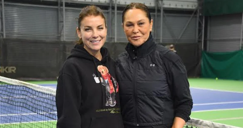 Hülya Avşar ile Özge Özberk, gösteri maçına çıktı Magazin haberleri