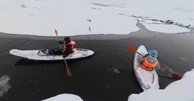Tokat Ordu sınırında donan mendereslerde kano yaptılar Tokat Haberleri