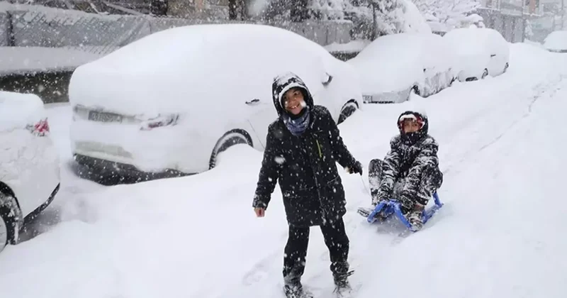 Okullar şimdiden tatil edildi! İşte kar nedeniyle eğitime ara verilen iller