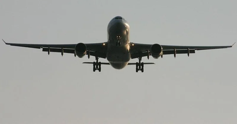 Yeni yılda sivil havacılıkta uygulanacak cezalar belli oldu: Sigara içene 24 bin, lazer tutana 164 bin TL ceza İş Yaşam Haberleri