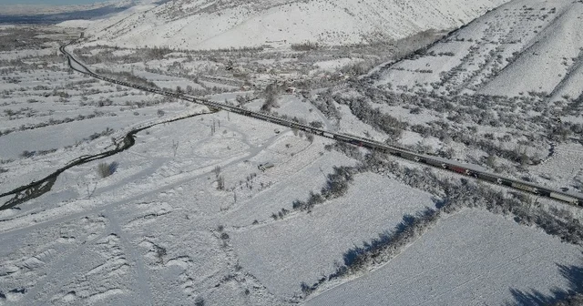 Erzincan Erzurum karayolunda kaza nedeniyle uzun araç kuyruğu oluştu Erzincan Haberleri
