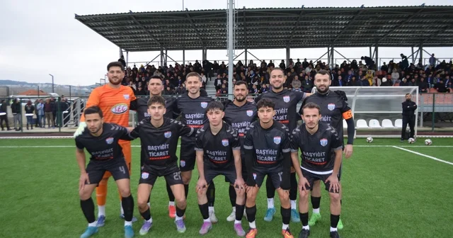 Selendi Belediyespor liderliğe yükseldi Manisa Haberleri