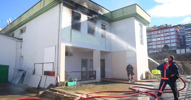 Giresun Gençlik ve Spor İl Müdürlüğü nün ek hizmet binasında çıkan yangında maddi hasar oluştu Giresun Haberleri
