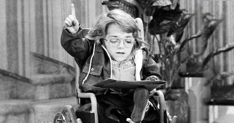 Cam kemik hastalığıyla yaşayan ünlü oyuncudan acı haber geldi