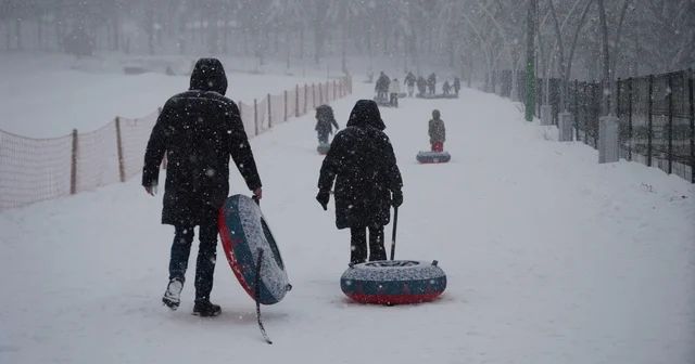 Kış turizminin gözdesi Kartepe de kar sevinci Kartepe beyaza büründü, kar kalınlığı 60 santimetreyi buldu Kocaeli Haberleri