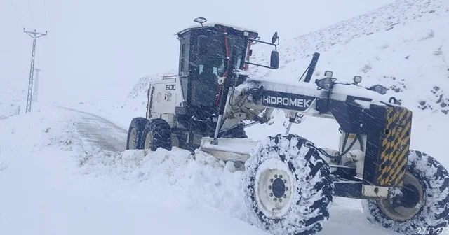 Elazığ da 423 köy yolu ulaşıma kapandı, ekiplerin çalışması sürüyor Elazığ Haberleri