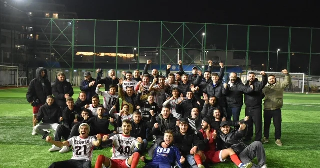 Major Futbol Ligi nde Ovalıbağ FK şampiyon oldu Niğde Haberleri