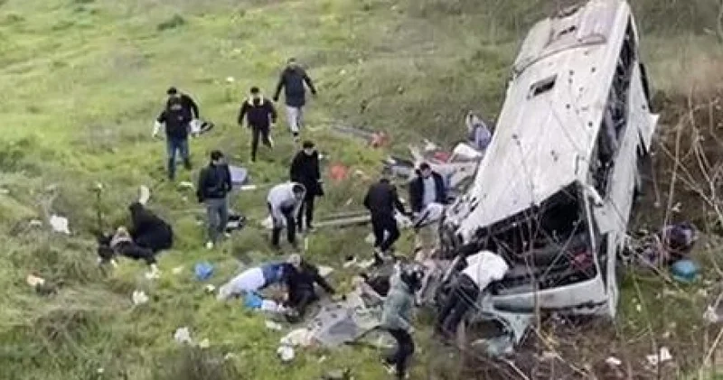 Esenyurt ta 5 kişinin öldüğü servis kazasında yürek yakan detay SON DAKİKA HABER Son dakika haberleri
