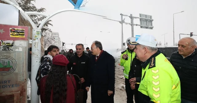 Siirt Valisi Kızılkaya, karla mücadele çalışmalarını yerinde inceledi Siirt Haberleri