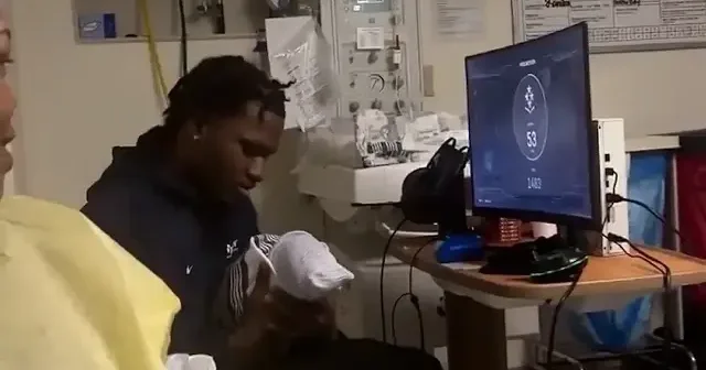 Doğum odasında PlayStation kurdu: Görüntüler sosyal medyayı ikiye böldü VİDEO İZLE