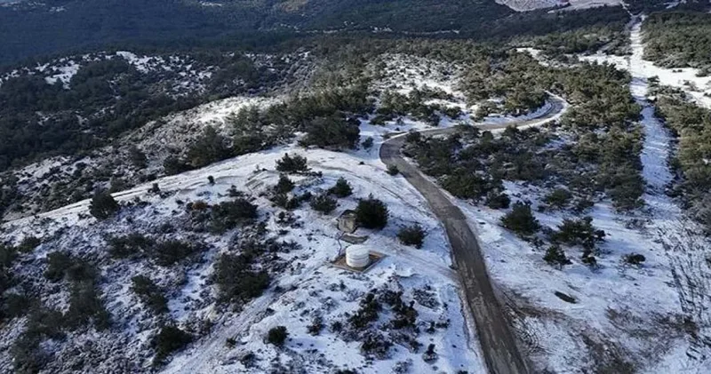 İzmir e yılın ilk karı düştü