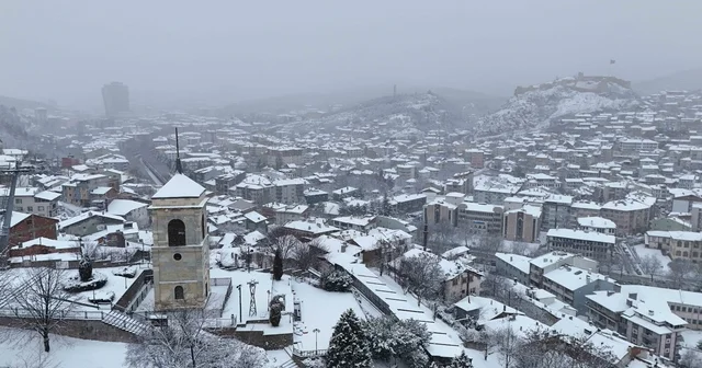 Kastamonu beyaza büründü: Kent merkezinde ortaya kartpostallık görüntüler çıktı Beyaz örtüyle kaplanan Kastamonu havadan görüntülendi Kastamonu Haberleri