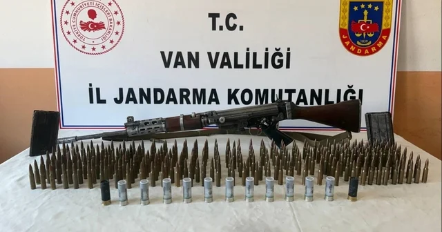 İhbar sonrası jandarmadan baskın; evde tüfek ile mühimmat ele geçirildi Van Haberleri