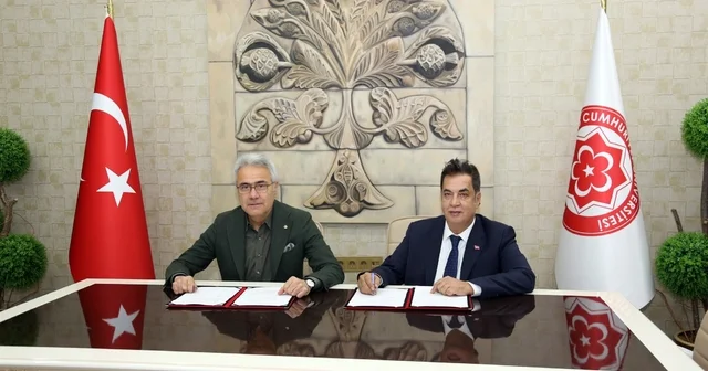 STSO dan mesleki eğitime destek TOBB ile YÖK arasında imzalanan Meslek Yüksekokulları Eğitim İş Birliği Protokolü kapsamında STSO, 3 meslek yüksekokulu ile eşleştirildi Sivas Haberleri