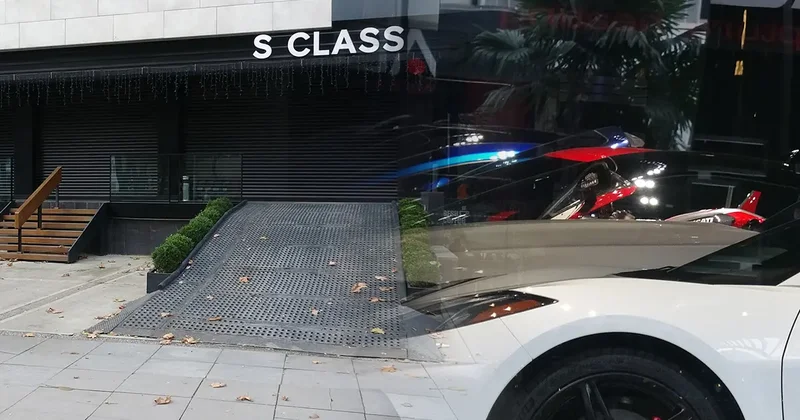 Kadıköy’de lüks oto galeri sahibi hakkında vurgun iddiası! Bugün polisler gitti, lüks araçlar çekildi