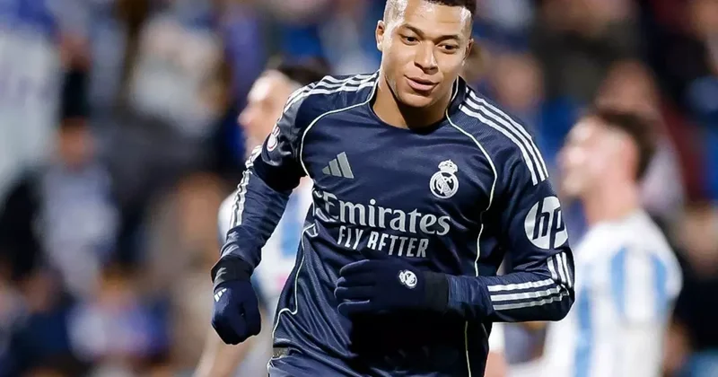 Mbappe nin hissedarı olduğu takımın başına Süper Lig in eski yıldızı geçti